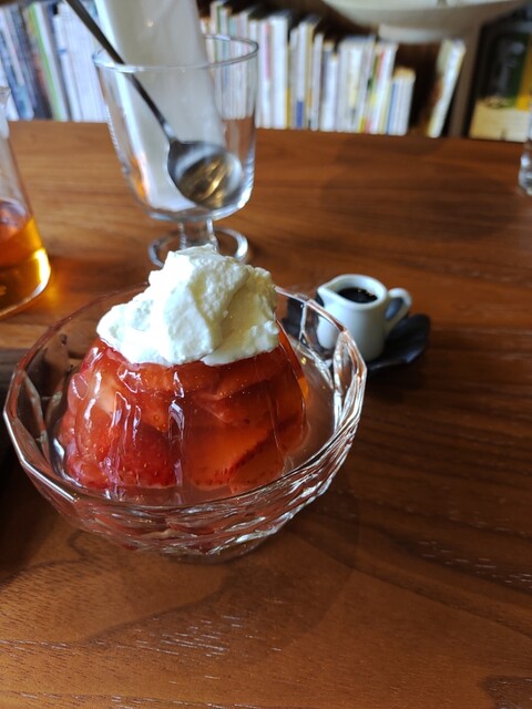 暮らす店 実と花 本郷 カフェ 食べログ