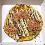 ファミリーマート - 料理写真:ソース、かつおぶし、青のり付属。
マヨ以外は付属してる。