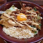 とんこつらーめん ひかり - 2012年9月4日から30日
      限定提供
      鶏ちゃんまぜそば900円