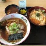 采女食堂 - ラーメン＆カツ丼