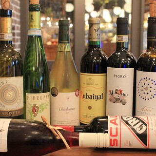 We offer a wide variety of glass wines selected by sommeliers!