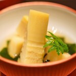 Kagurazaka Yokota - 煮物椀　　若竹とわかめの煮物