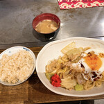 やきやき晴の花 - 焼うどん定食