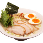 らぁ麺 胡心房 - 肉玉ラーメン