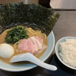 横濱家系ラーメン うめ鬼 - 