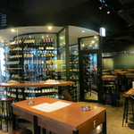 マルゴ グランデ - ワインセラーを通って、地下にも客席があります