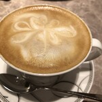 Cafe VAVA - カフェラテ