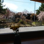 Kusabue - カウンターの窓