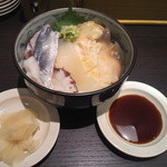 活タコ・生サンマ・マイカ・タラバふんどし・ツブ・ホッキ２枚　丼