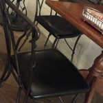 カフェ ラ・ボエム - 201209 Cafe La Boheme　 椅子はこんな感じ.jpg