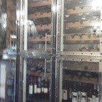 カフェ ラ・ボエム - 201209 Cafe La Boheme　 入口左手にあるワインセラー.jpg