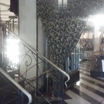 カフェ ラ・ボエム - 201209 Cafe La Boheme　ドアを開けると・・・こんな感じ。店員さんが気付かなかったら・・・自分で「いらっしゃいませ！」って叫んでも良し(笑).jpg