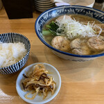 ラーメン ソレナリ - 鶏そば(醤油)  800円
味玉　80円(今だけ)
半ライス、辛もやしサービス