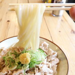 Marunanashouten - 肉系讃岐うどん「肉麺奴等」から、一番人気「肉麺」