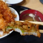 Tendon'Ya Fukusuke - 大葉レンコン（断面）