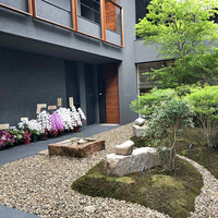 KOKE - 複合施設の奥にあります(2021.4月)