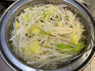 ラーメン二郎 - 野菜は自前