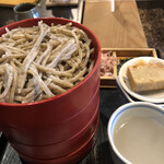 中国山地蕎麦工房 ふなつ - 4段次は5段