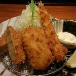 Nadai Tonkatsu Katsukura - カニクリームコロッケ、海老