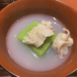 豪龍久保 - うすい豆の豆腐と蛤のお椀