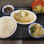 Okiraku Shokudou - 肉豆腐
