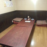 鳥乃家 - 2Fのお座敷はフローリングになっているので、お子様も安心して食事ができます。