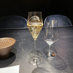 西麻布 焼肉 X - ジャクソンのシャンパン。
      美味し。