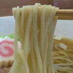 中華そば 深緑 - 羅臼昆布と鮭節の中華そば/麺リフト