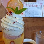 クリクリ - 期間限定パフェ
      ~2021.4.25