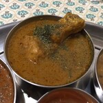 バーワルチー - チキンカレー。美味しいですが、欲を言うともっとバターのコクが欲しいです。