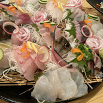 かもめ食堂 - 刺し身の盛合せ