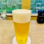 齋華 - ◎生ビールで喉を潤す。