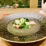 齋華 - ■ホワイトアスパラと広東白菜と自家製豚の干し肉炒め。
      ◎味わいのある干し肉と野菜の出汁が上手く調和している。