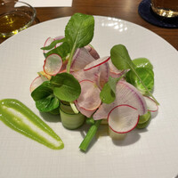 le・sud - 金目鯛と春野菜のサラダ　色鮮やかな春野菜が綺麗⭐️⭐️⭐️⭐️
                    