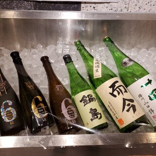 There are always over 30 types of seasonal sake available. As for wine, Van Nature is also available◎