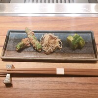 焼肉うしごろ 横浜店 - 季節のナムル盛り合わせ(アスパラ、ジャガイモときくらげ、筍）