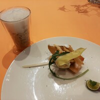 リストランテ ル・ミディ ひらまつ - パスタはなんとグラスに入れて提供！筍と万願寺唐辛子ののスパゲッティ アーリオ・オーリオ、炭火焼きの筍や白魚のフリットと共に