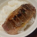 めいげつ - めいげつランチ1680円→肉オンザライス！