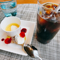 MIDO RESTAURANT PIC NIKA - 