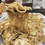 餃子の王将 - 焼きそば麺アップ