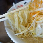 らーめん弁慶 - 麺リフト