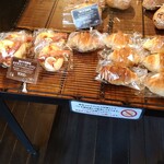 海辺のパン屋 La La Bakery - 