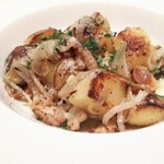 ボーノ - ジャガイモ  タマネギ  パンチェッタ  です