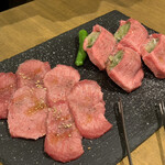 Yakiniku Tombi - 