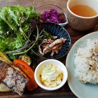 カフェ&ダイニング リモリモ_0