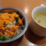 Namasute Ganesha Maharu - セットのサラダ&スープ