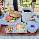 UPINN CAFE - ベーグル朝食セット