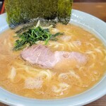 寿々喜家 - ラーメン中