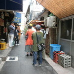 なみ一 - 店を出た後も行列は続いていた・・・