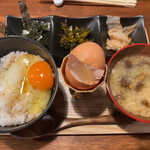 家庭的料理居酒屋 しろとくろ - こだわり卵のTKG